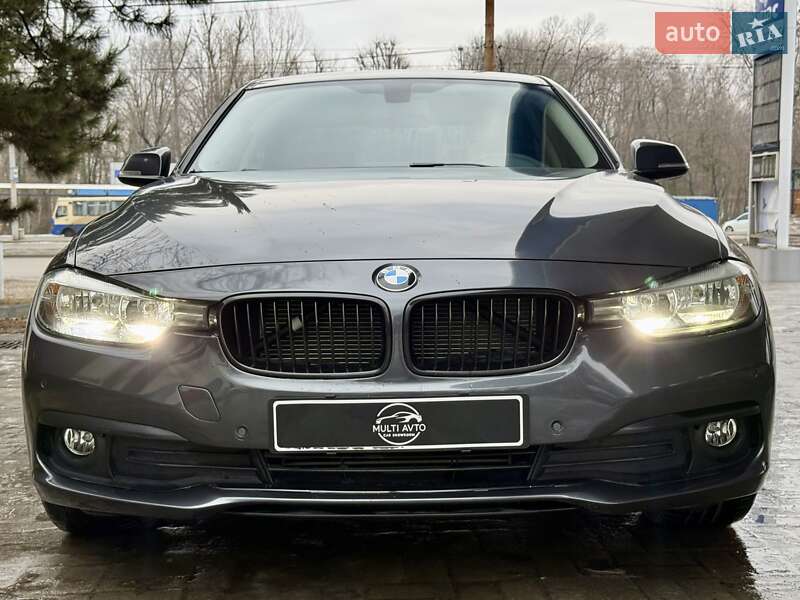 Седан BMW 3 Series 2016 в Днепре