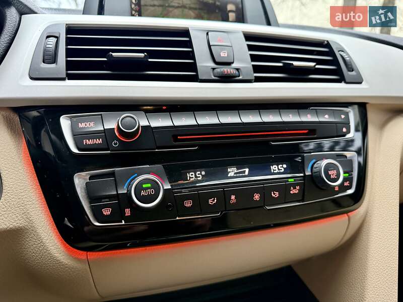 Седан BMW 3 Series 2016 в Днепре