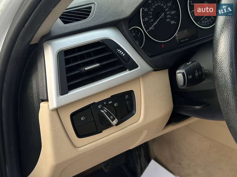 Седан BMW 3 Series 2016 в Одессе