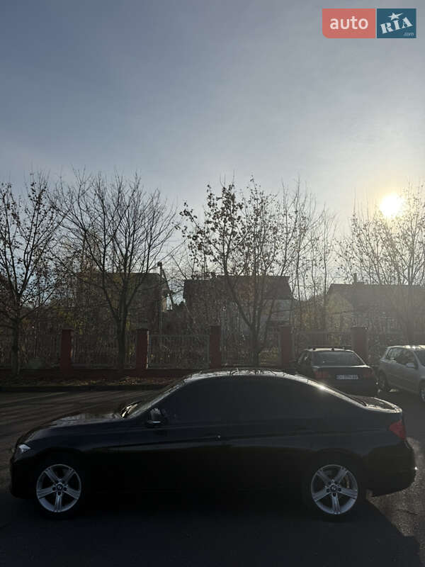 Седан BMW 3 Series 2013 в Ровно фото 6 Седан BMW 3 Series 2013 в Ровно