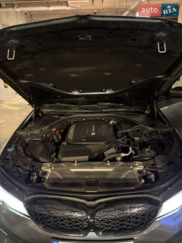 Седан BMW 3 Series 2019 в Киеве
