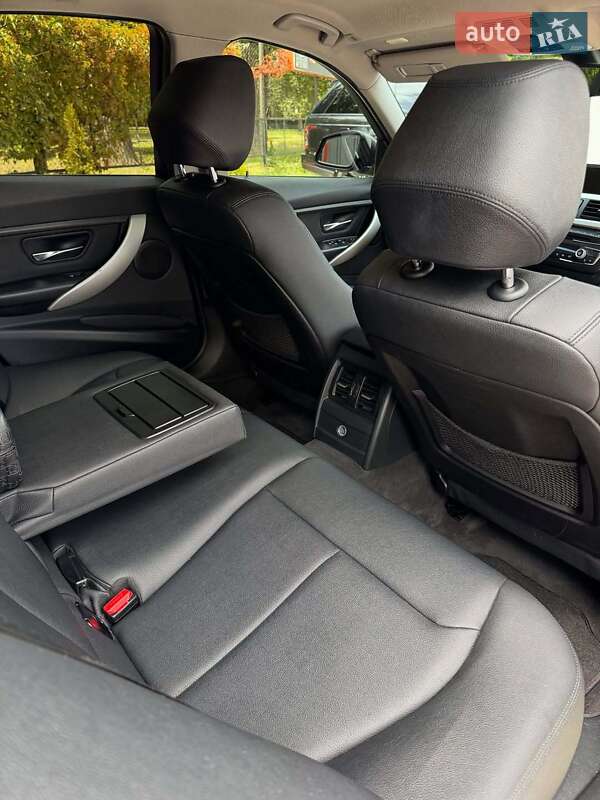 Седан BMW 3 Series 2013 в Львове