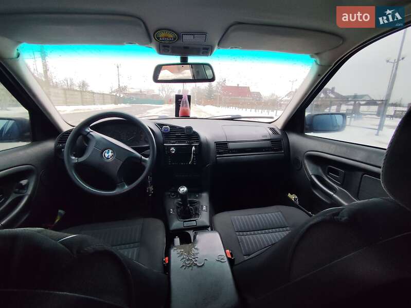 Седан BMW 3 Series 1997 в Киеве