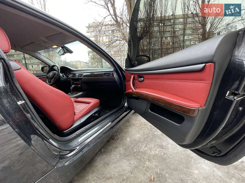 Купе BMW 3 Series 2009 в Киеве фото 10 Купе BMW 3 Series 2009 в Киеве