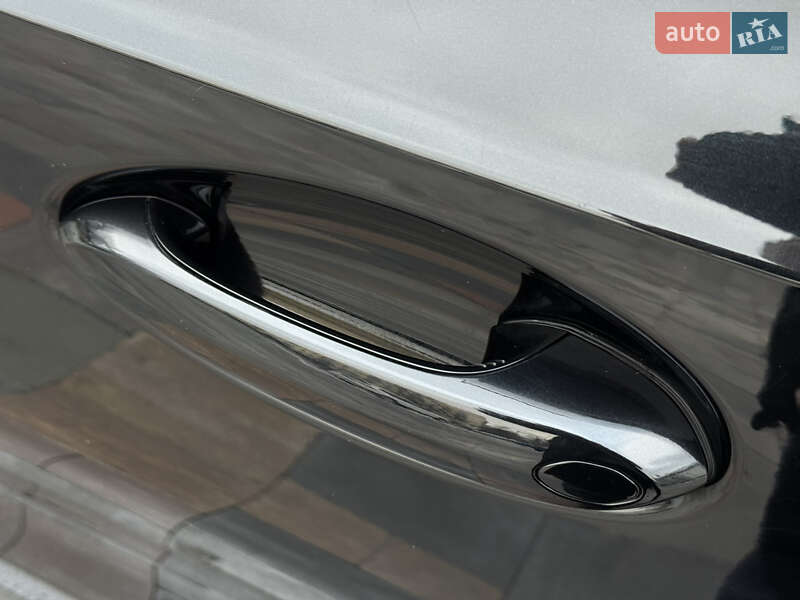 Седан BMW 3 Series 2019 в Киеве