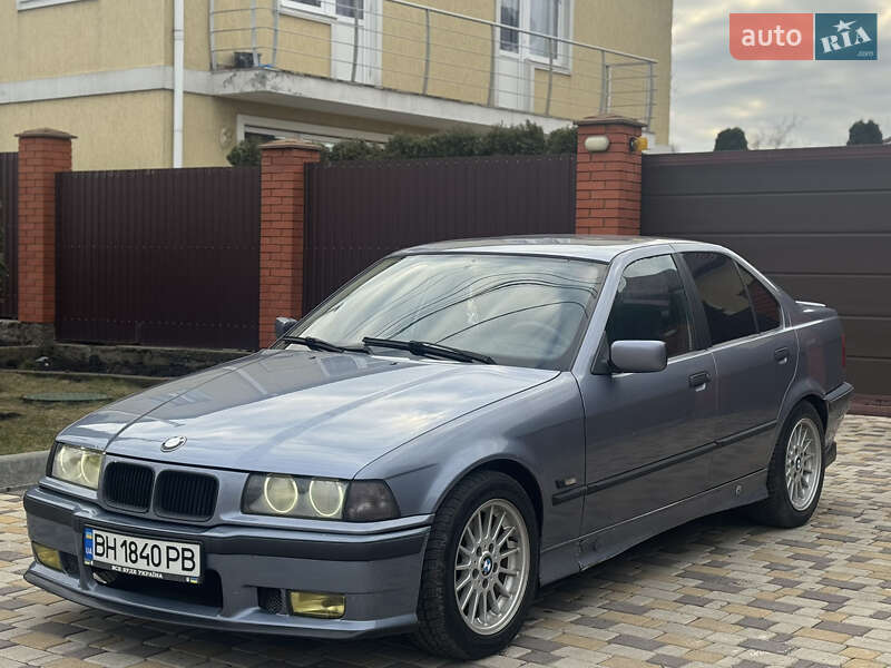 Седан BMW 3 Series 1995 в Одессе
