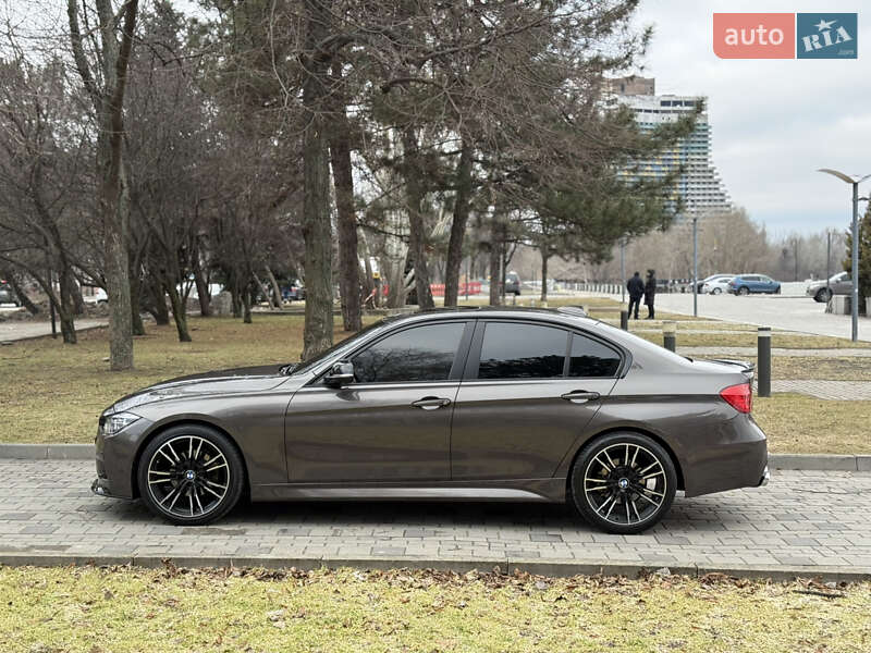 Седан BMW 3 Series 2014 в Днепре