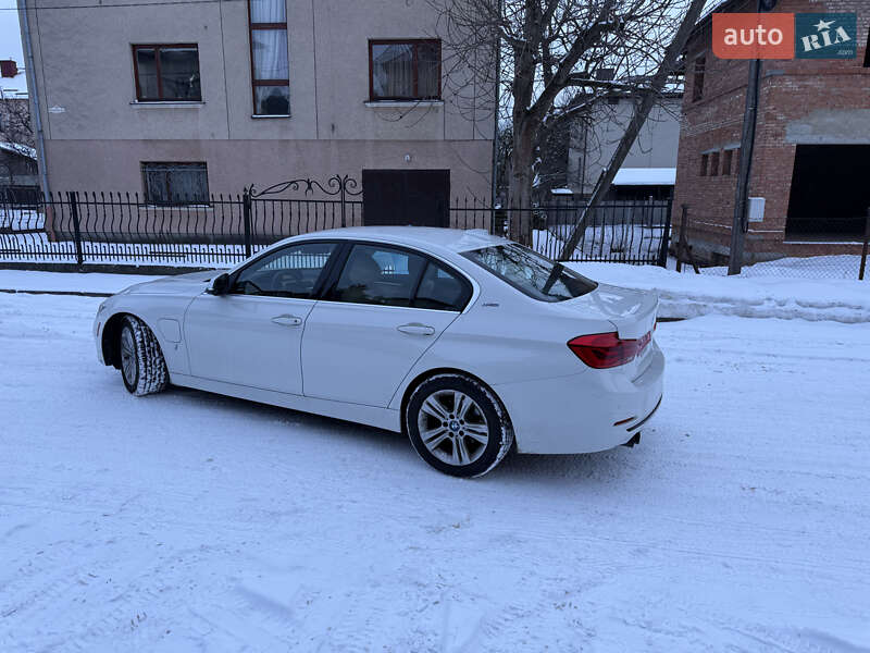 Седан BMW 3 Series 2017 в Львове