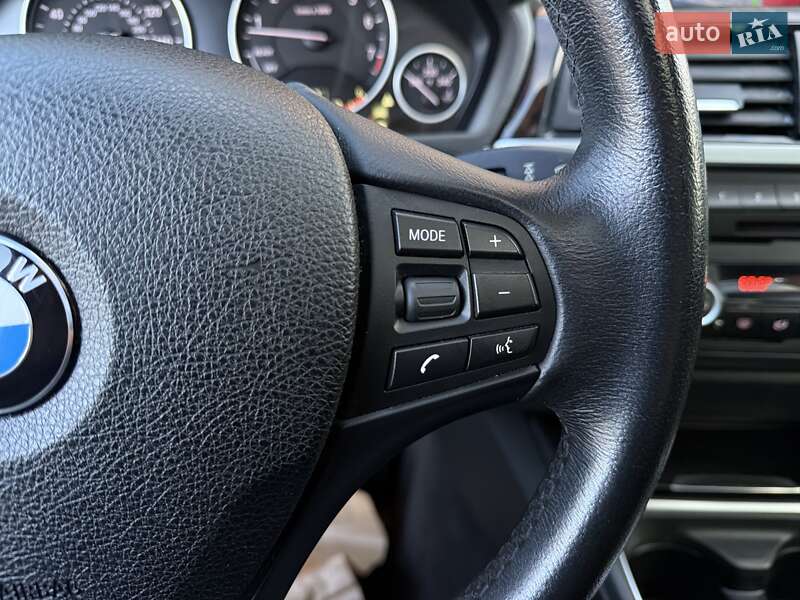 Седан BMW 3 Series 2015 в Львове