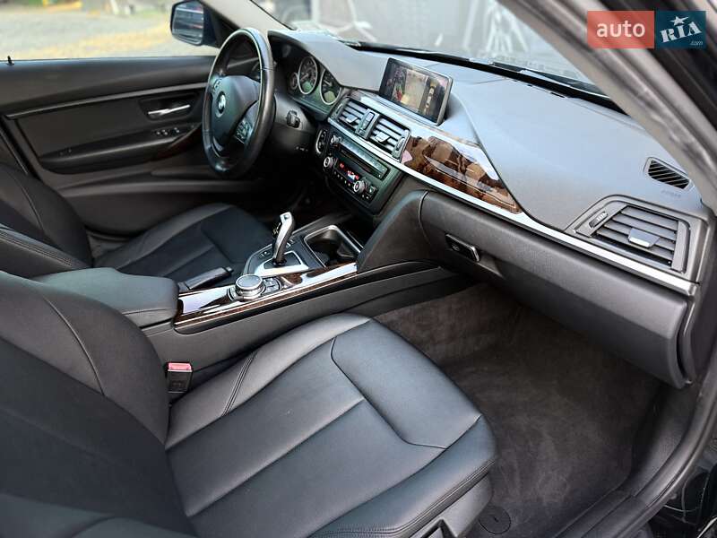 Седан BMW 3 Series 2015 в Львове