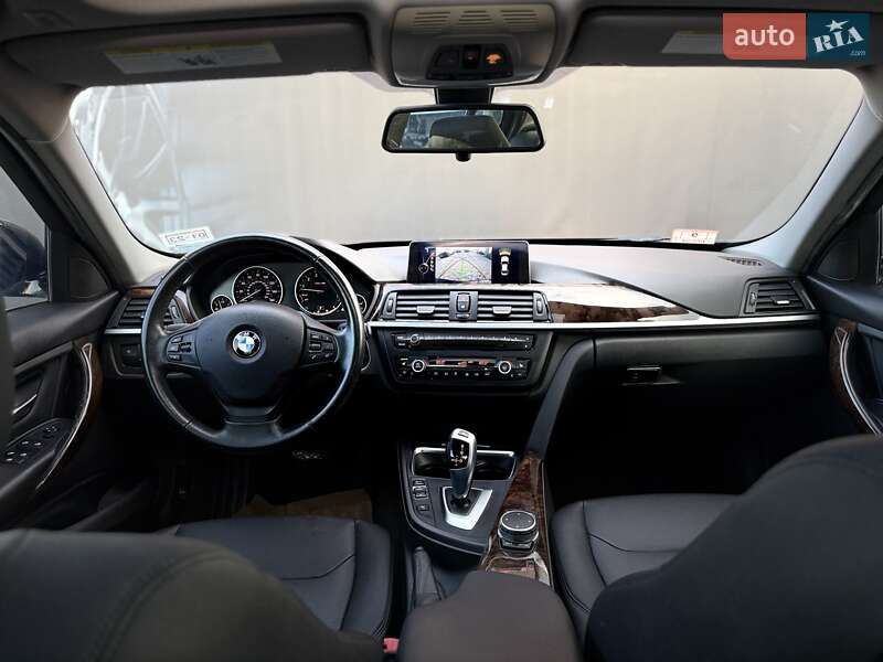 Седан BMW 3 Series 2015 в Львове