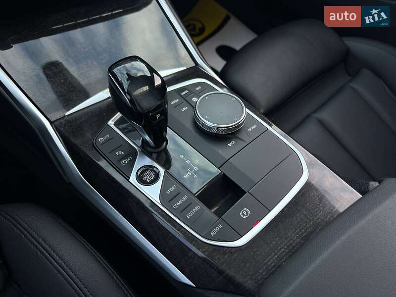 Седан BMW 3 Series 2019 в Ивано-Франковске