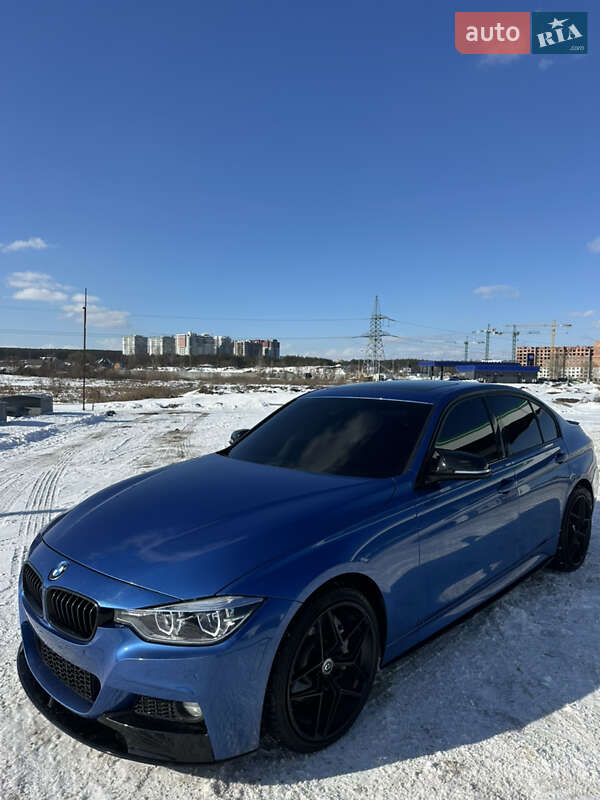 Седан BMW 3 Series 2016 в Киеве