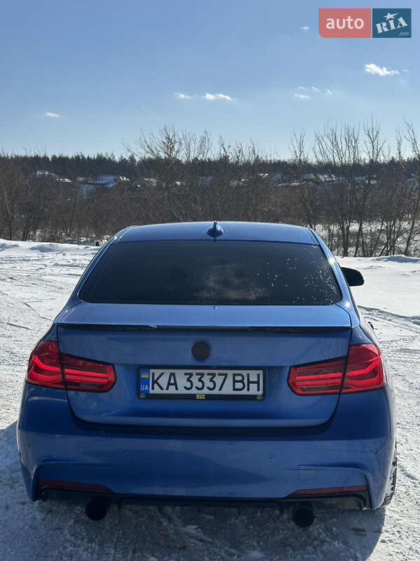 Седан BMW 3 Series 2016 в Киеве