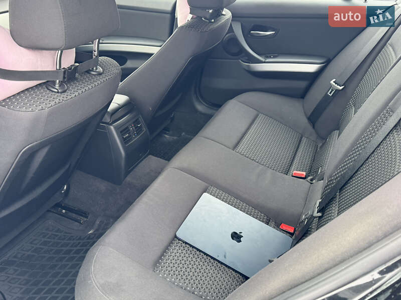 Универсал BMW 3 Series 2010 в Глыбокой