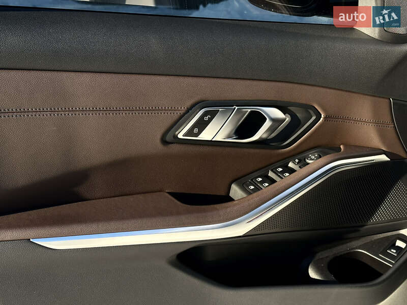 Седан BMW 3 Series 2022 в Киеве