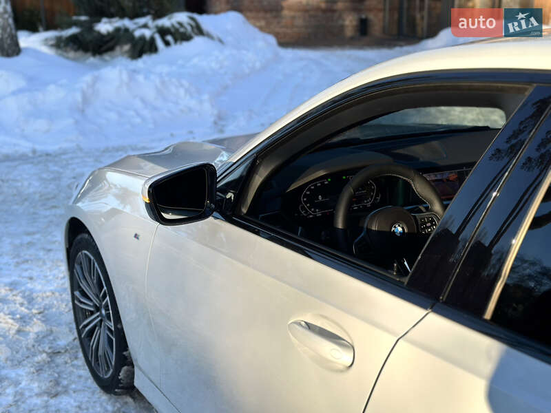 Седан BMW 3 Series 2022 в Киеве