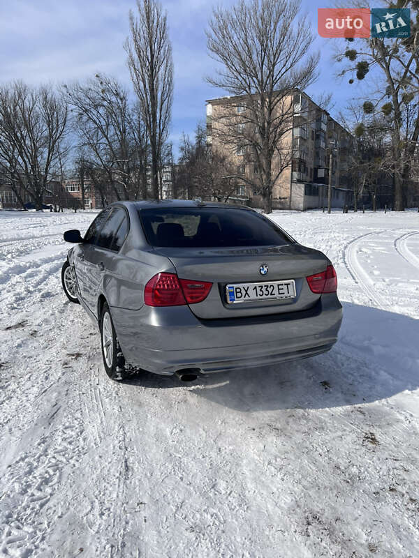Седан BMW 3 Series 2009 в Черкасах