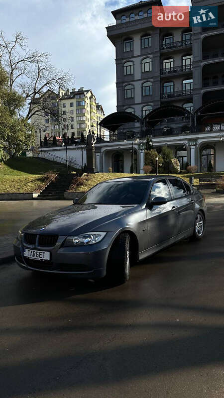 Седан BMW 3 Series 2005 в Пустомытах