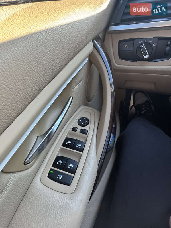 Седан BMW 3 Series 2014 в Киеве