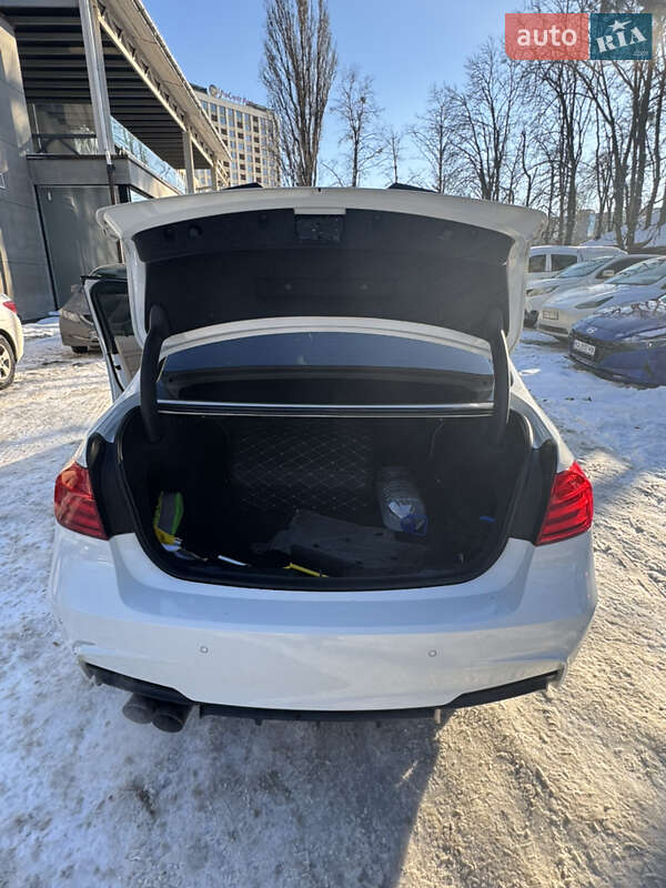 Седан BMW 3 Series 2014 в Киеве