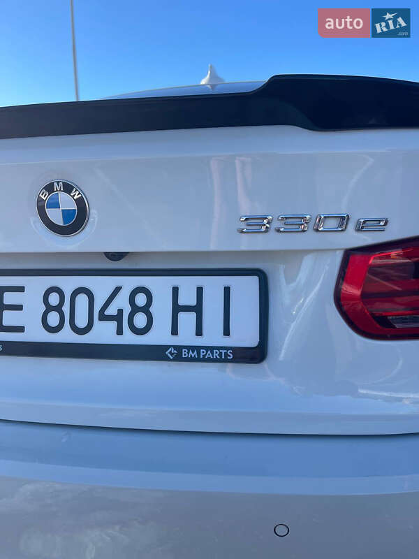 Седан BMW 3 Series 2017 в Первомайську