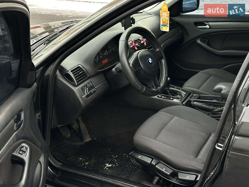 Седан BMW 3 Series 2004 в Новом Буге