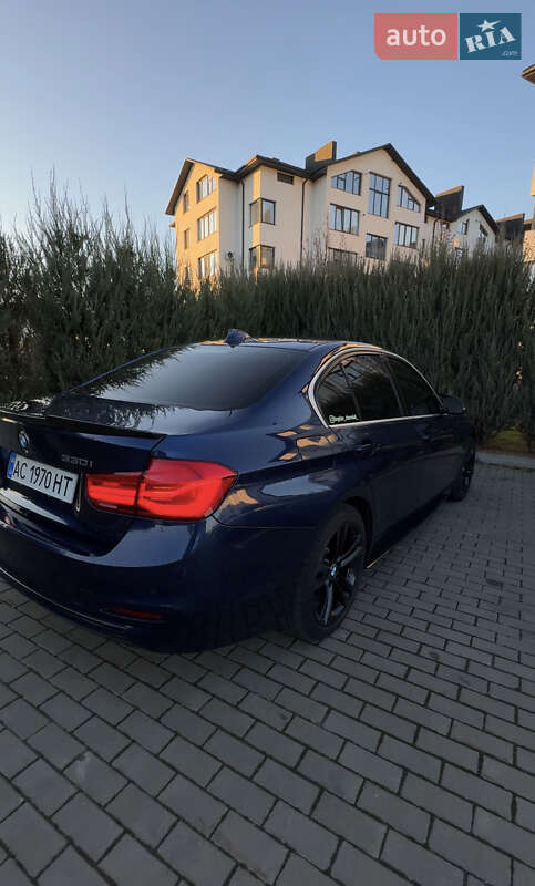 Седан BMW 3 Series 2017 в Луцке