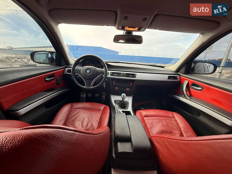 Универсал BMW 3 Series 2010 в Калиновке