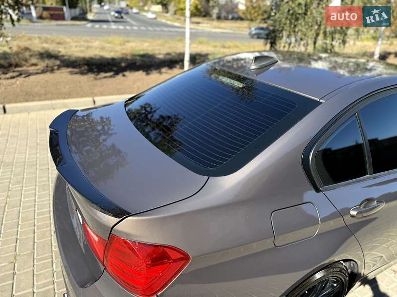 Седан BMW 3 Series 2014 в Чорноморську