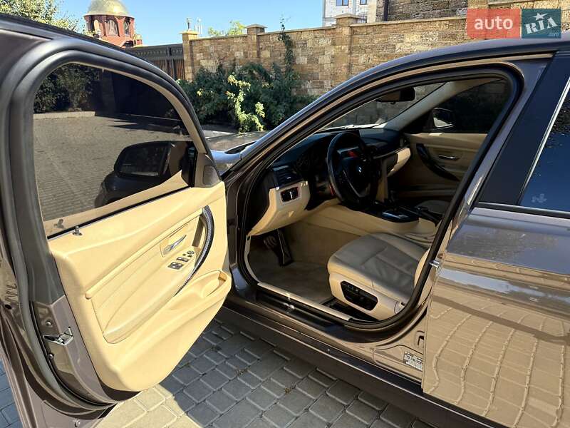 Седан BMW 3 Series 2014 в Чорноморську