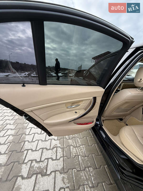 Седан BMW 3 Series 2013 в Львове