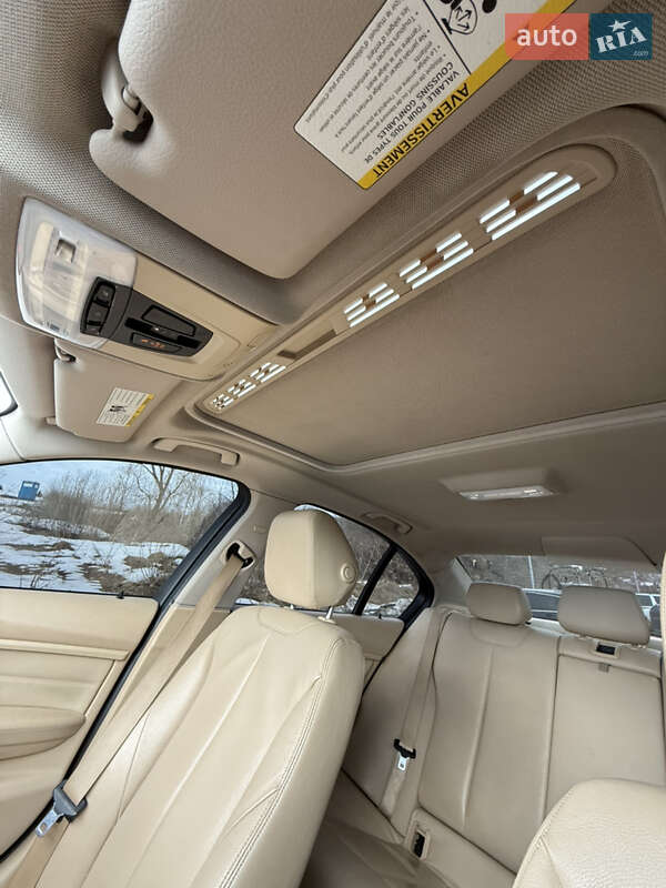 Седан BMW 3 Series 2013 в Львове