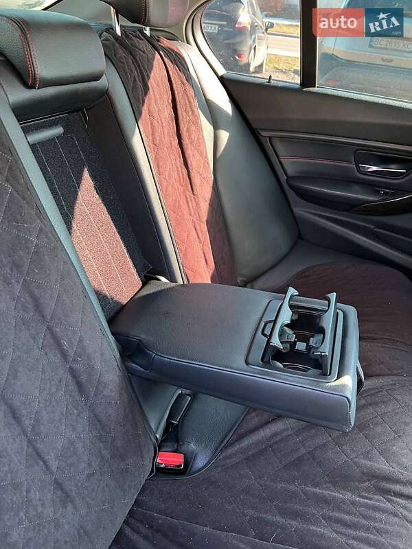 Седан BMW 3 Series 2012 в Львове