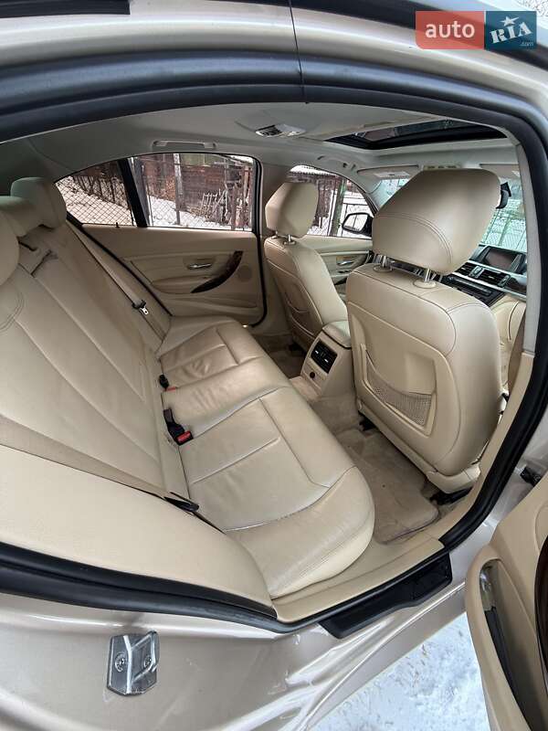 Седан BMW 3 Series 2013 в Ивано-Франковске