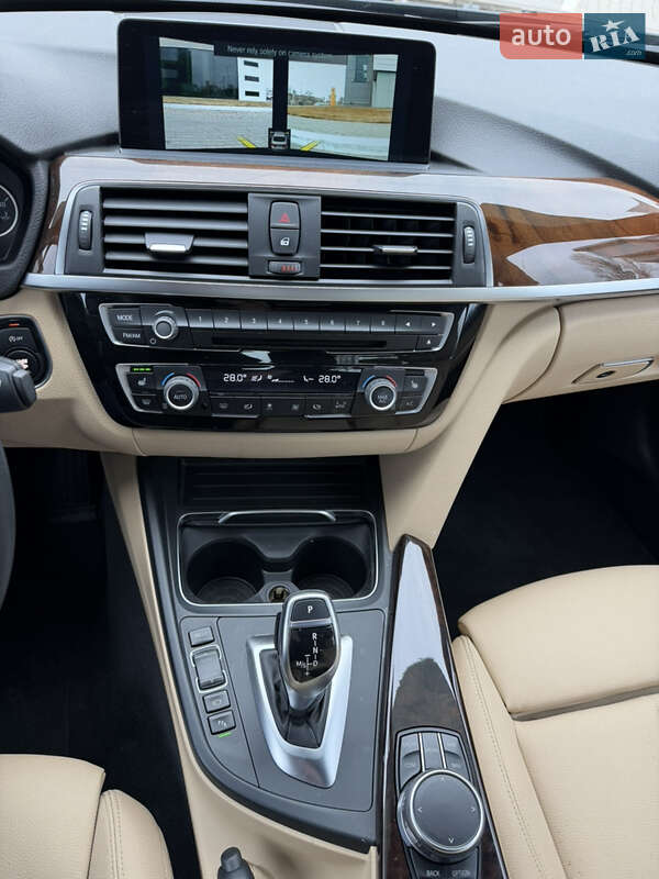 Седан BMW 3 Series 2017 в Одессе