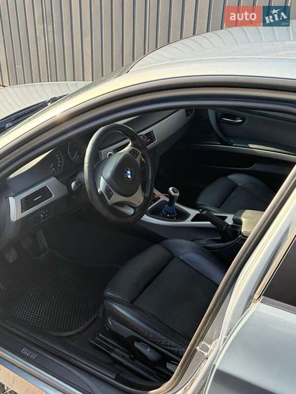 Седан BMW 3 Series 2005 в Ивано-Франковске