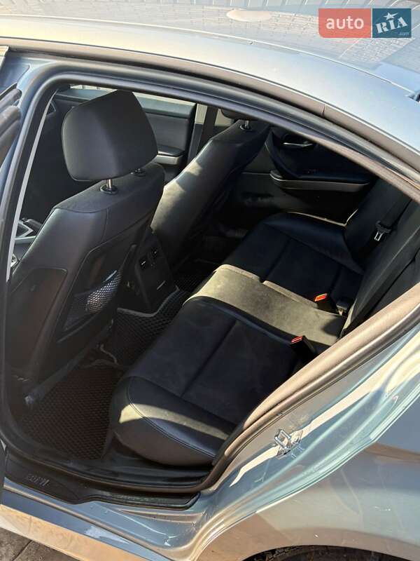 Седан BMW 3 Series 2005 в Ивано-Франковске