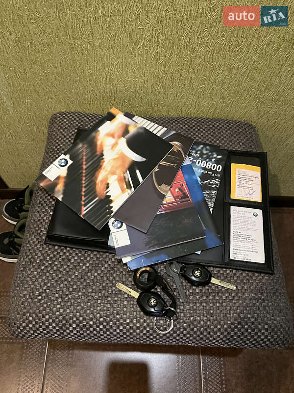 Седан BMW 3 Series 2003 в Киеве