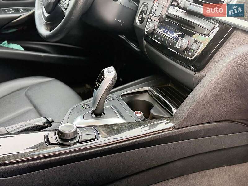 Седан BMW 3 Series 2016 в Києві