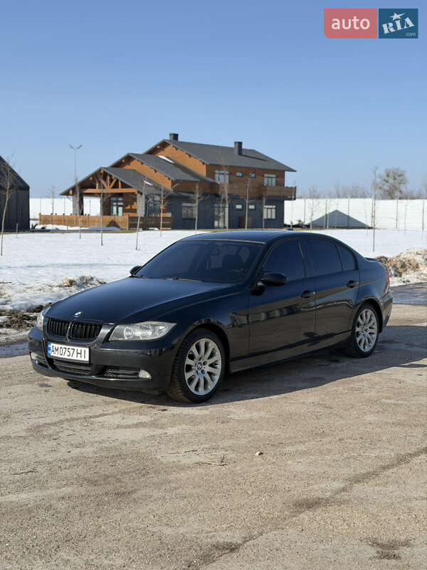 Седан BMW 3 Series 2005 в Киеве