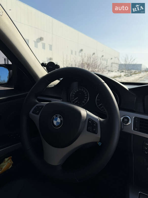 Седан BMW 3 Series 2005 в Киеве