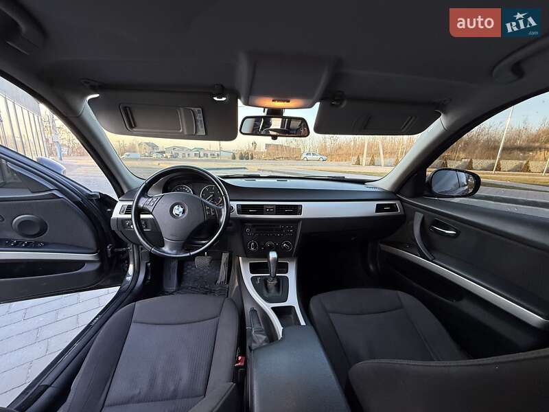 Универсал BMW 3 Series 2011 в Мостиске