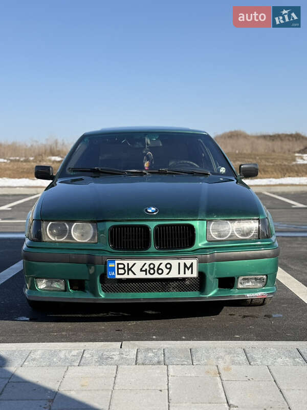 Седан BMW 3 Series 1994 в Ровно