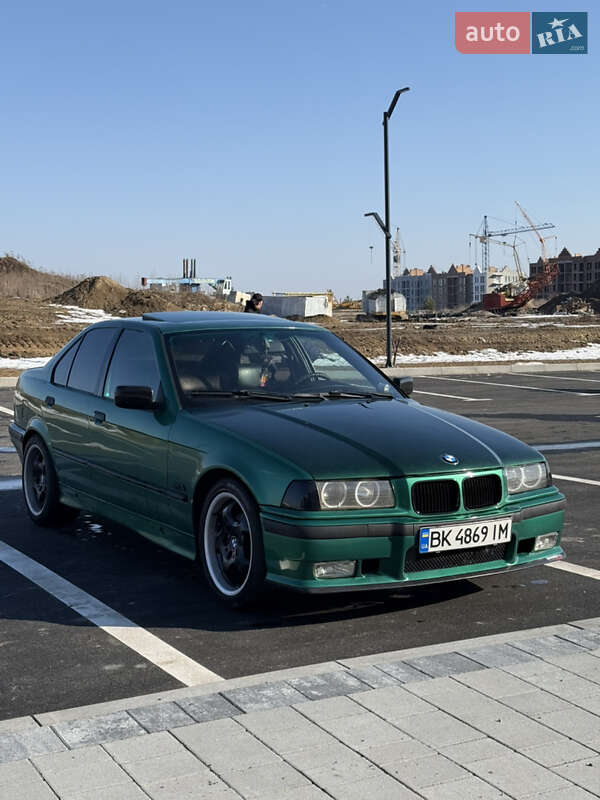 Седан BMW 3 Series 1994 в Ровно