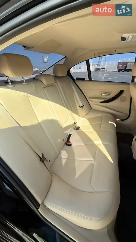BMW 3 Series 2014 VIN WBA3B1G57ENS81221 фото оголошення 11 з 118