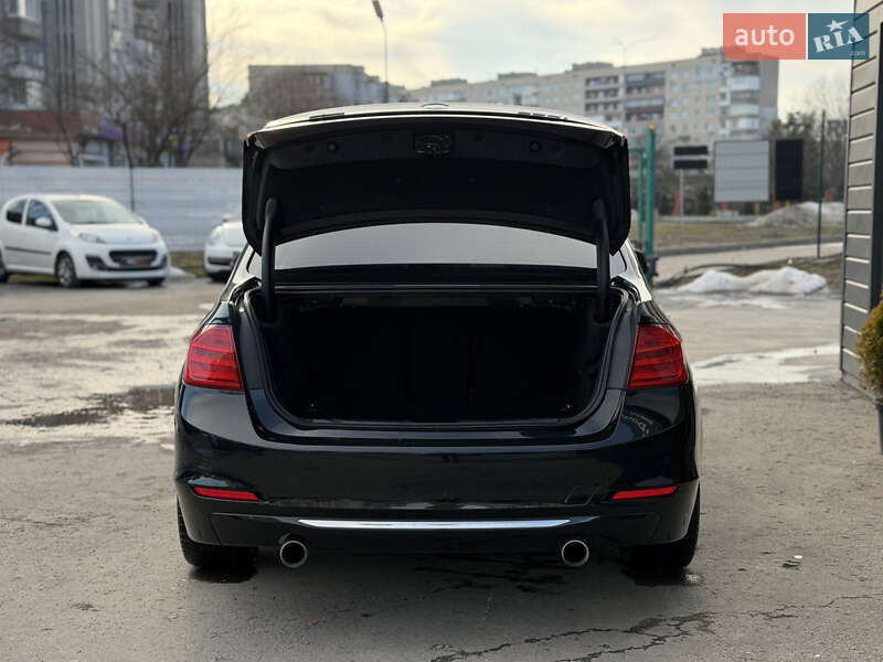 Седан BMW 3 Series 2015 в Шептицькому