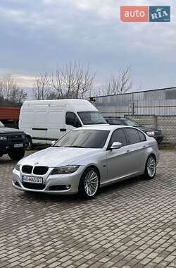 Седан BMW 3 Series 2009 в Мукачевому
