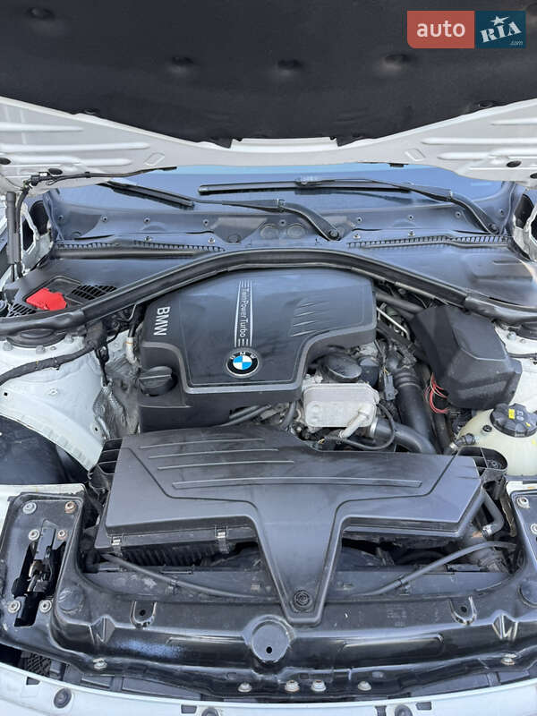 Седан BMW 3 Series 2015 в Луцке