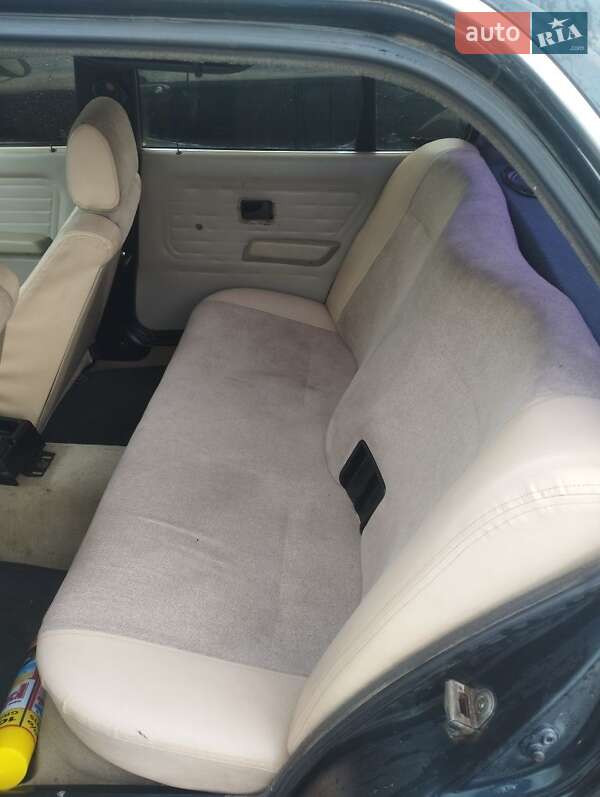 Седан BMW 3 Series 1990 в Надворной